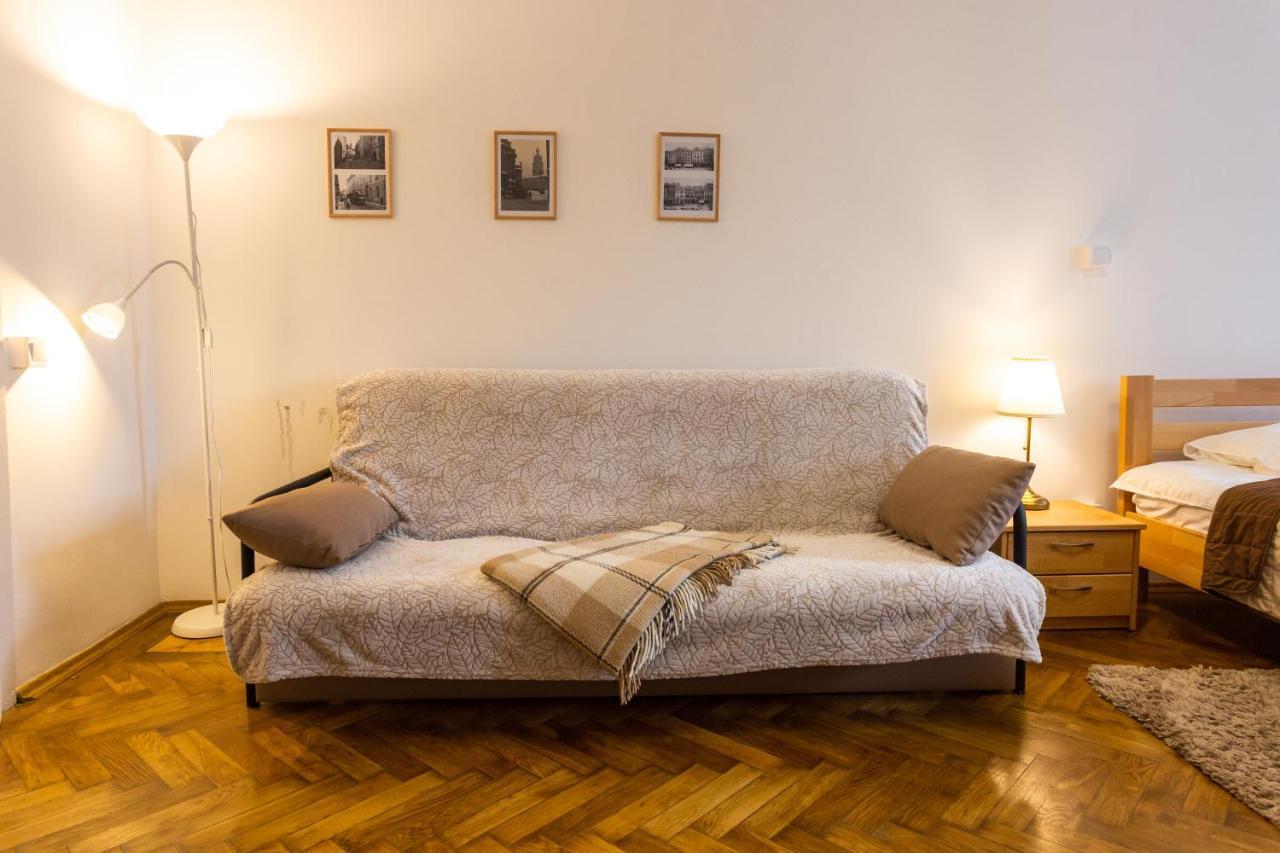 Peaceful Studio On Rynok Square Lvov Exteriér fotografie